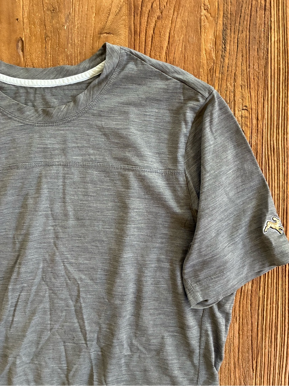 Tracksmith Men's Harrier Merino Wool Short Sleeve Shirt Size Medium Heather Gray
